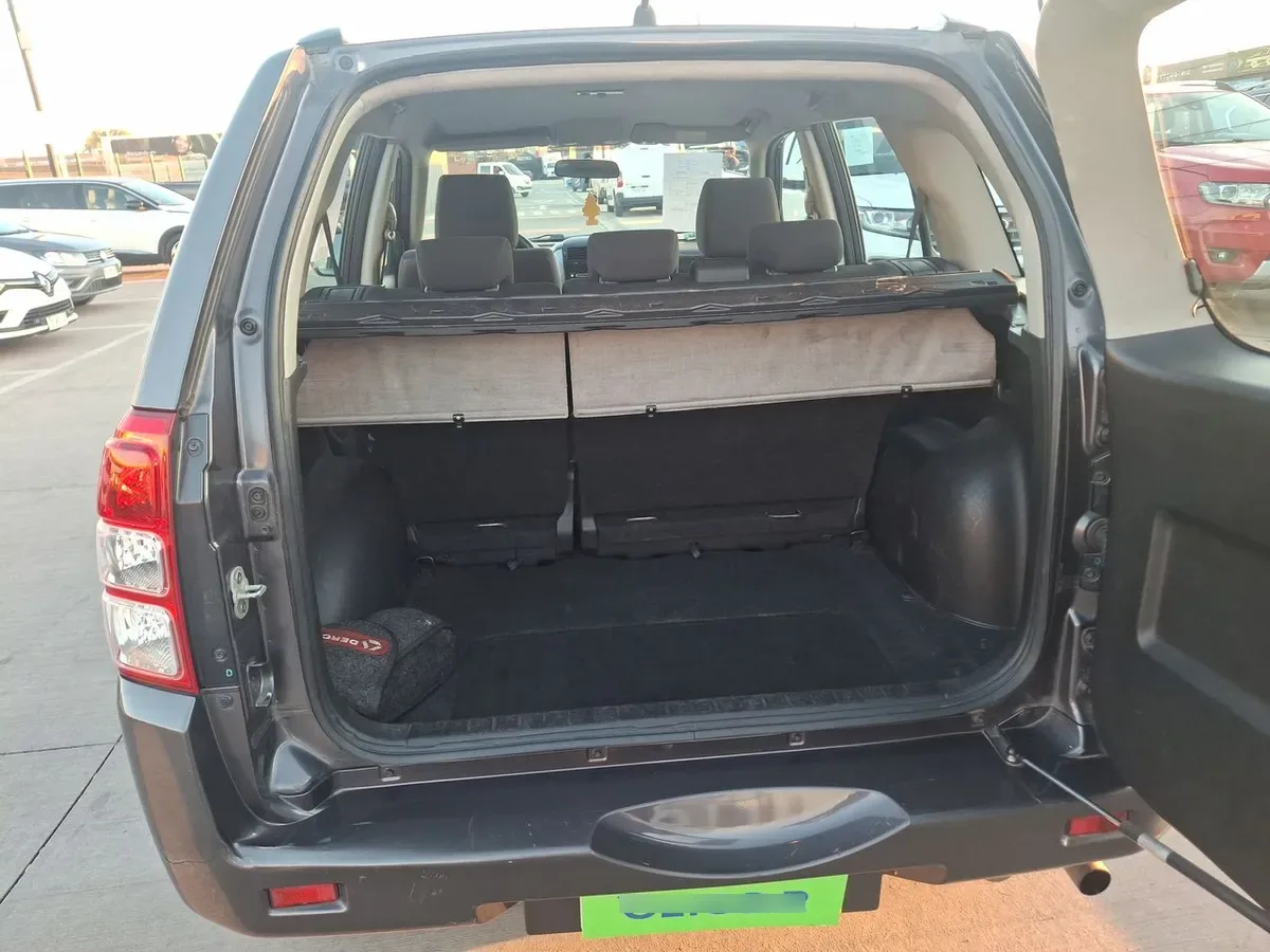 Suzuki Grand Nomade 2.4 Glx Sport 4x2 Mt 5p año 2018