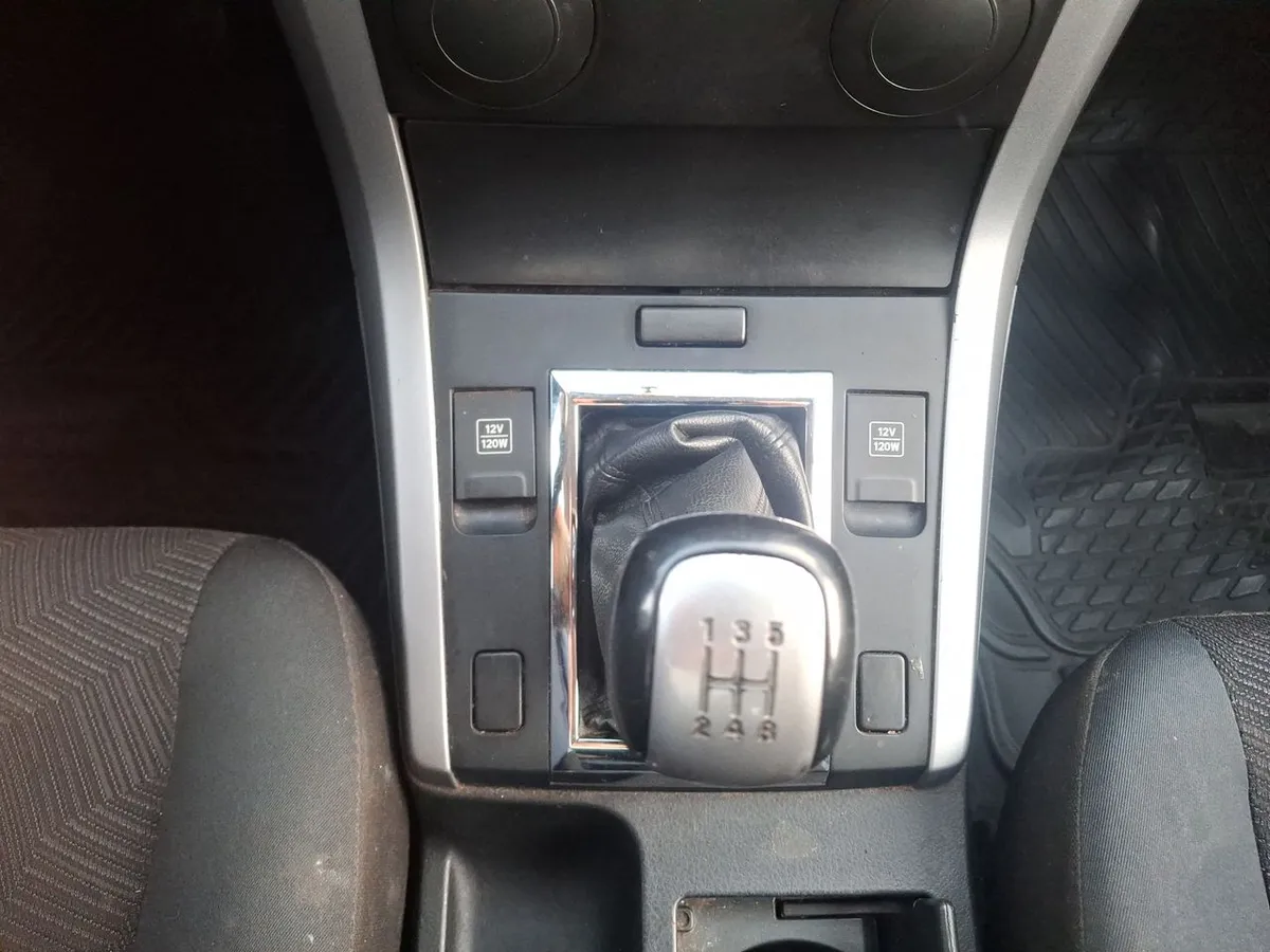 Suzuki Grand Nomade 2.4 Glx Sport 4x2 Mt 5p año 2018