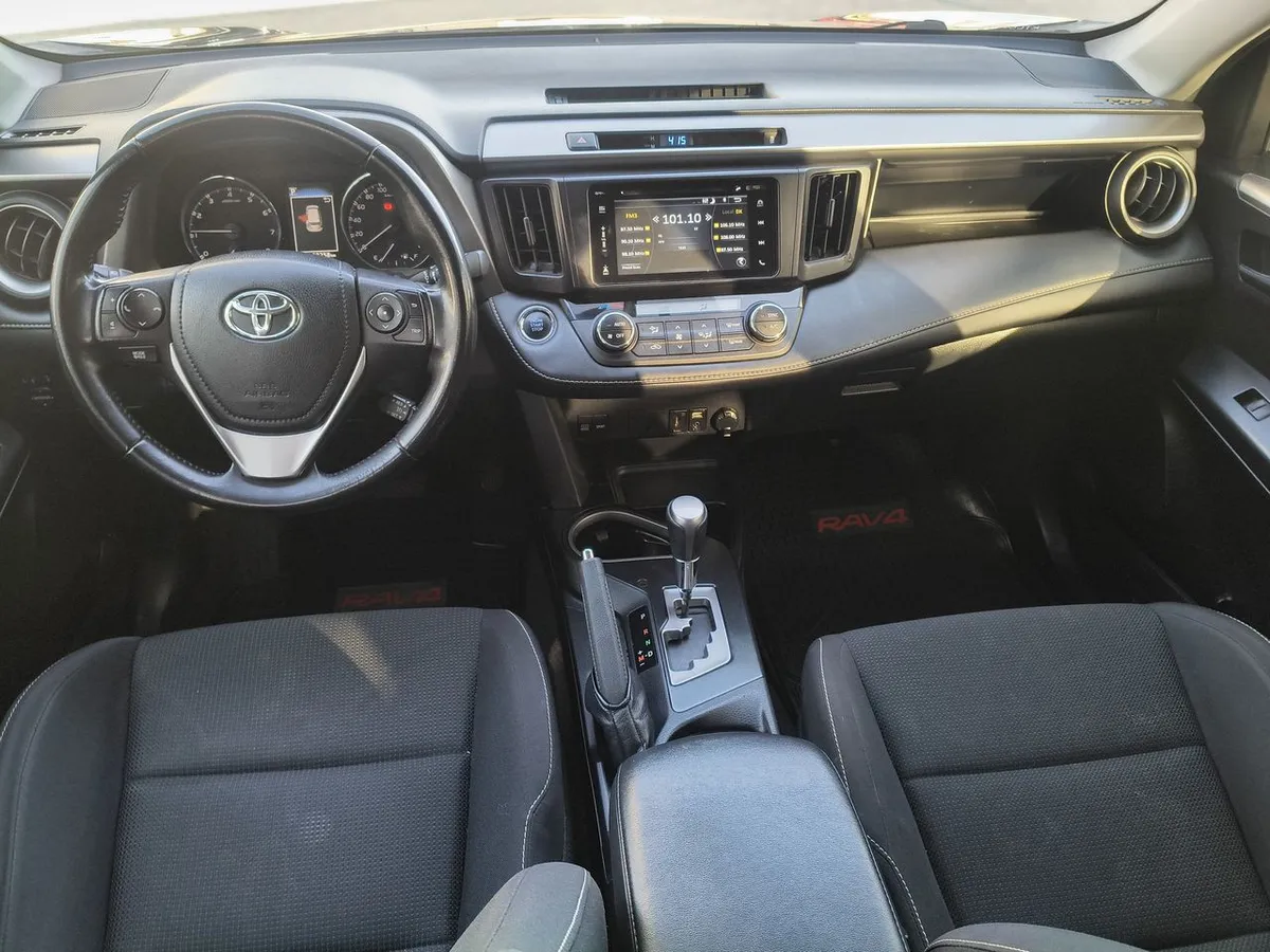 Toyota Rav 4 2.0 4x2 Super Lujo Cvt At 5p año 2019