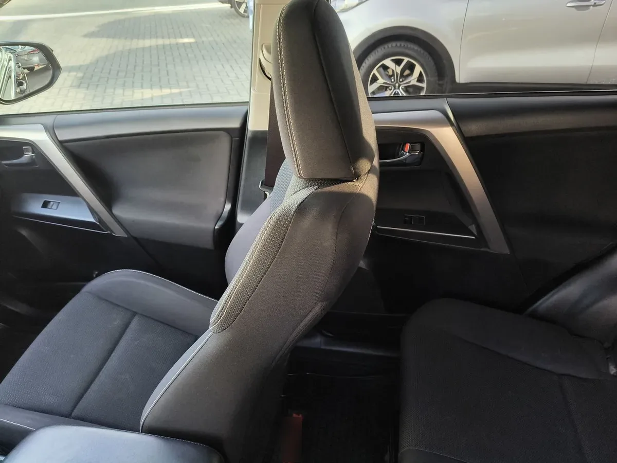 Toyota Rav 4 2.0 4x2 Super Lujo Cvt At 5p año 2019