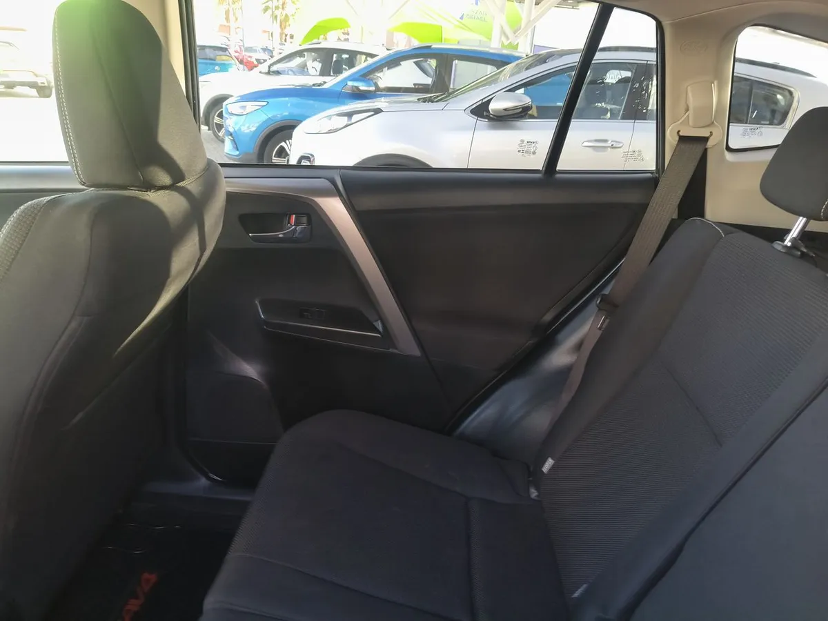 Toyota Rav 4 2.0 4x2 Super Lujo Cvt At 5p año 2019