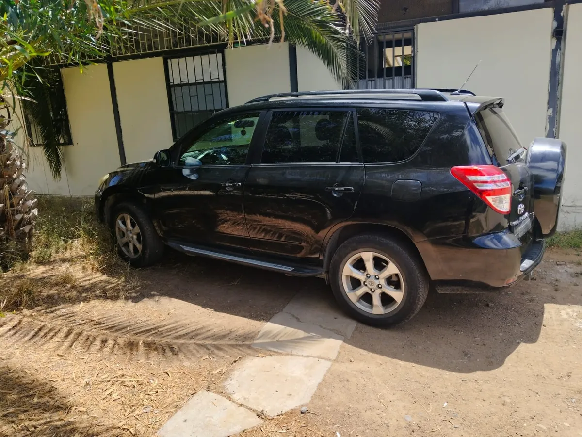 TOYOTA RAV4 2.4 Advantage S.lujo At 4x4 año 2012
