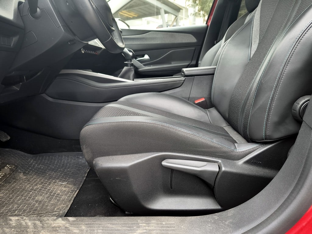 Peugeot 308 Allure año 2024