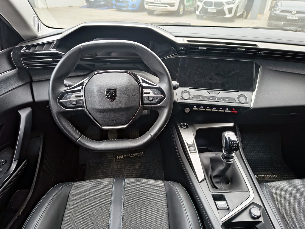 Peugeot 308 Allure año 2024