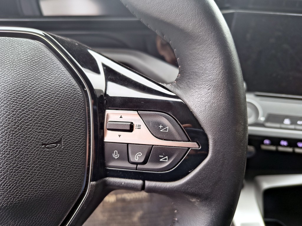 Peugeot 308 Allure año 2024
