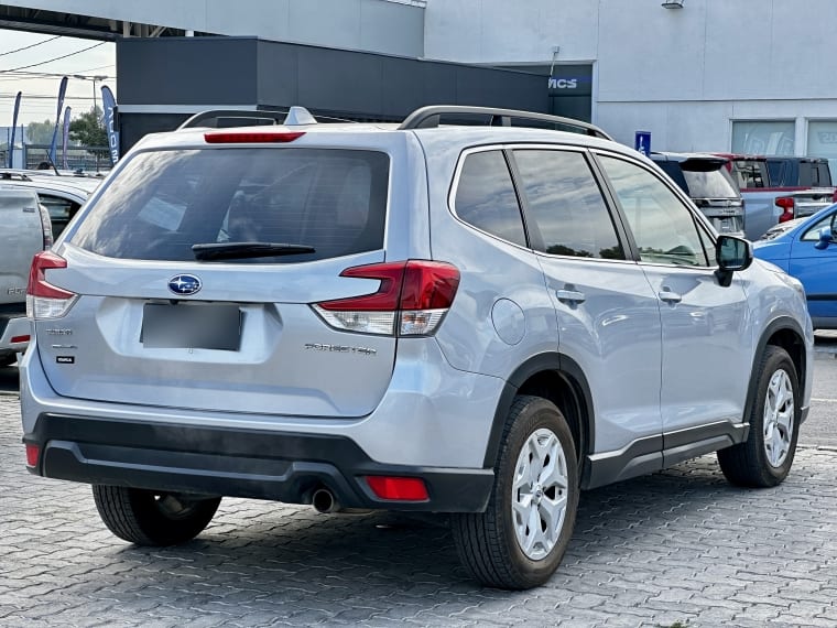 Subaru Forester 2.0 X At 4x4 año 2022