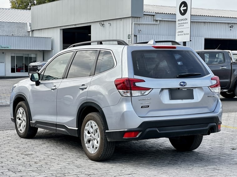 Subaru Forester 2.0 X At 4x4 año 2022