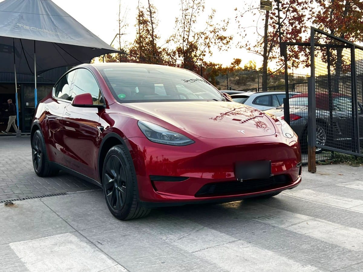 Tesla Model Y Standart Range año 2025