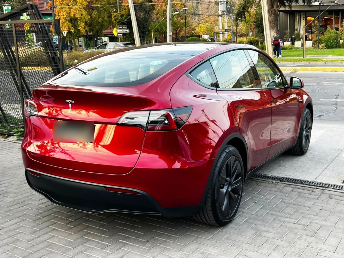 Tesla Model Y Standart Range año 2025