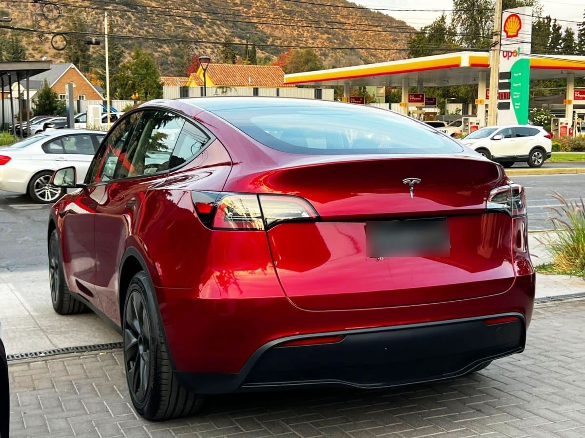 Tesla Model Y Standart Range año 2025