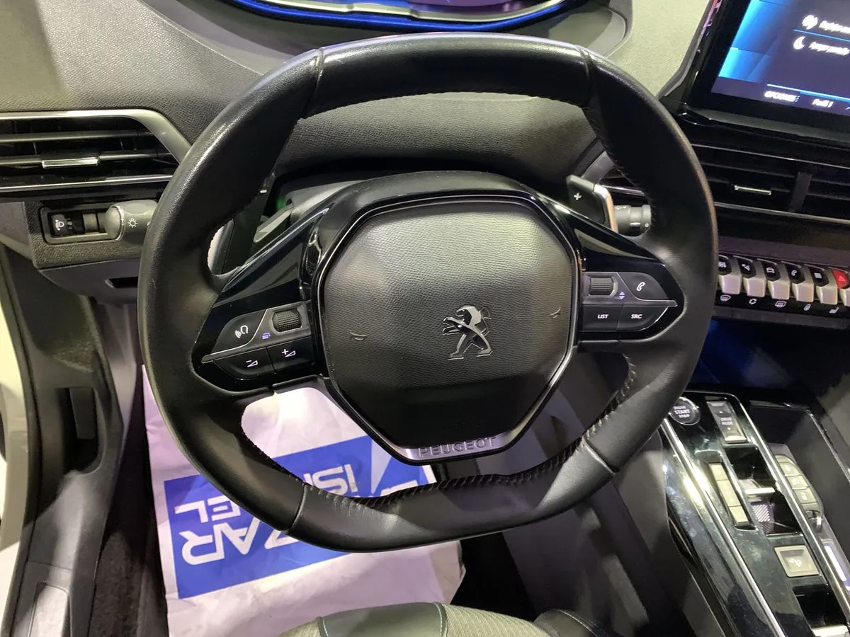 Peugeot 3008 1.5 Allure Pack Bluehdi 130 4x2 Eat8 5p año 2024