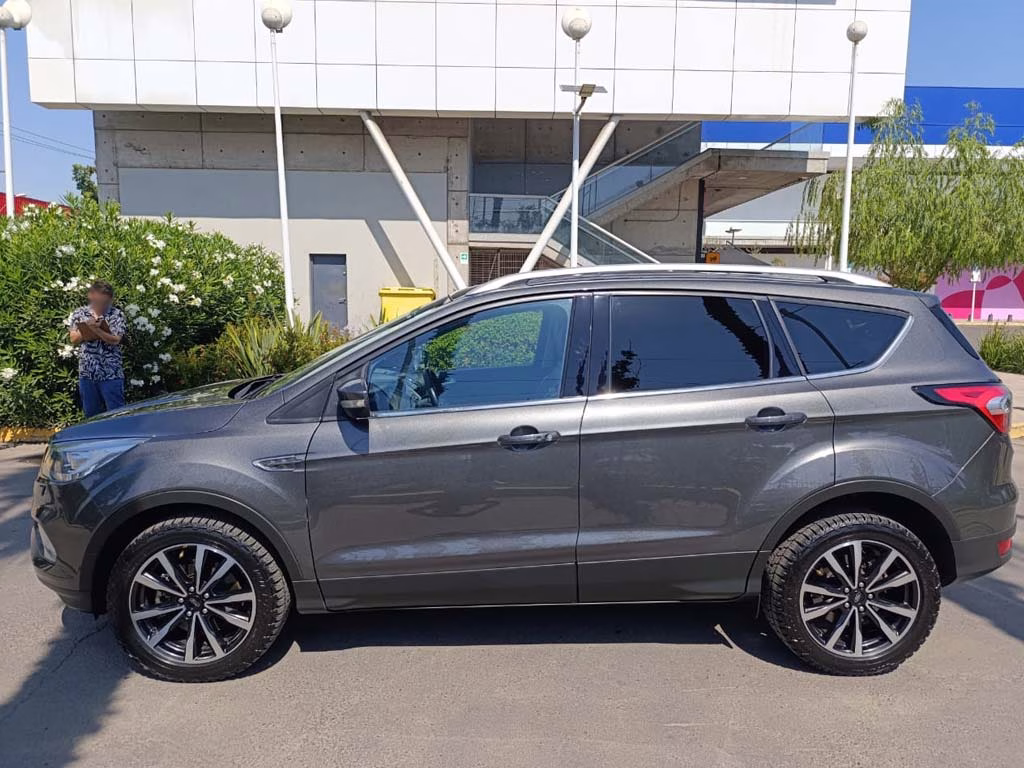 Ford Escape Ecoboost 4x2 año 2020