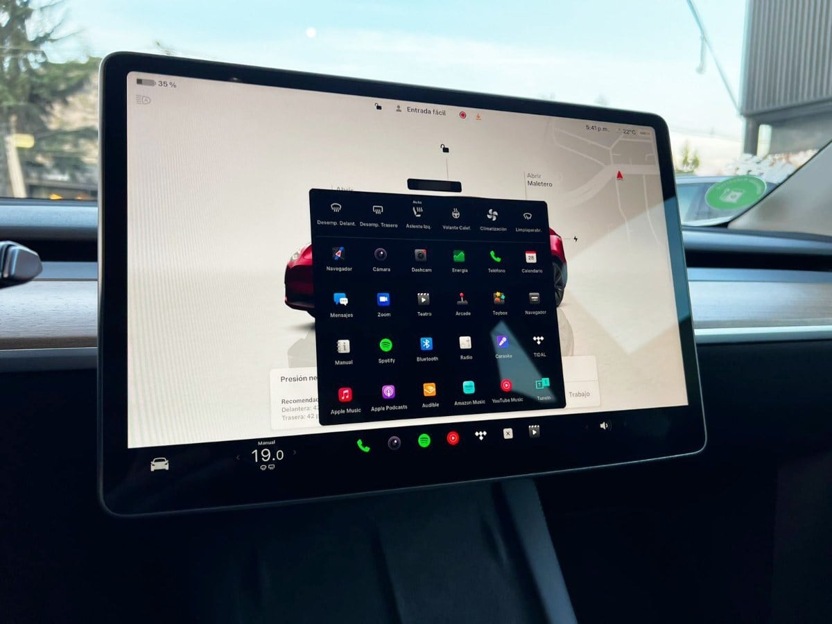Tesla Model Y Standart Range año 2025