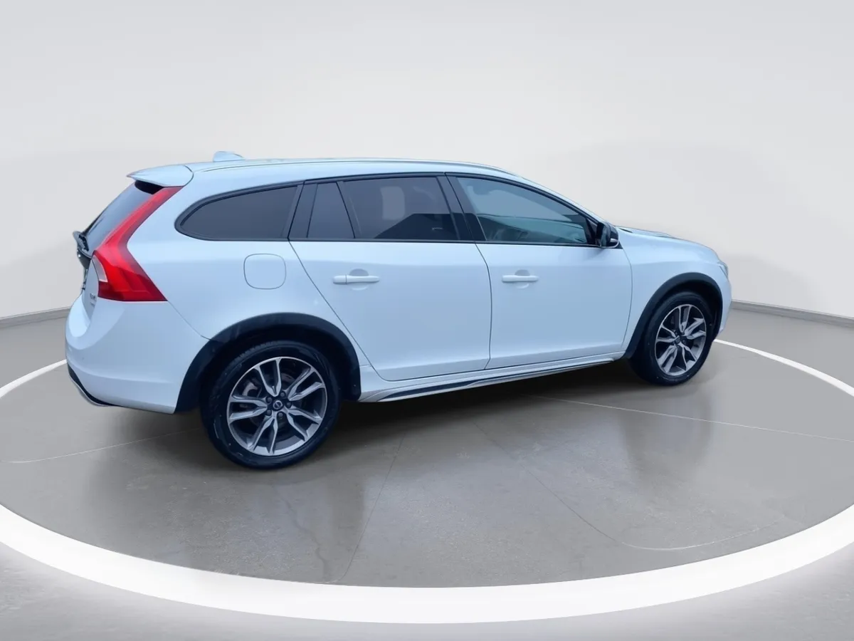 Volvo V60 2.5 D4 Diesel Cross Country Comfort Awd At 5p año 2019