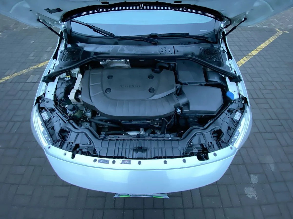 Volvo V60 2.5 D4 Diesel Cross Country Comfort Awd At 5p año 2019