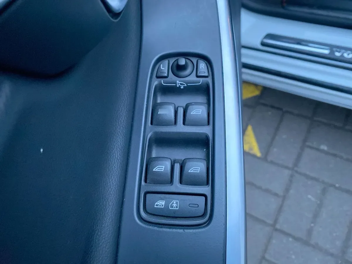 Volvo V60 2.5 D4 Diesel Cross Country Comfort Awd At 5p año 2019