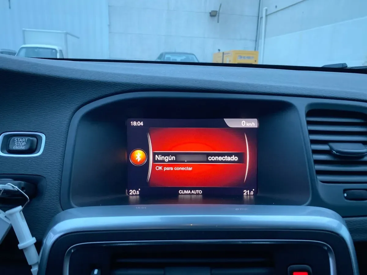 Volvo V60 2.5 D4 Diesel Cross Country Comfort Awd At 5p año 2019