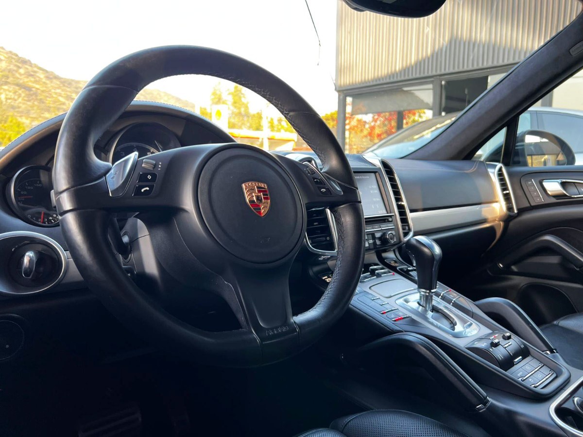 Porsche Cayenne Turbo 4.8 año 2013