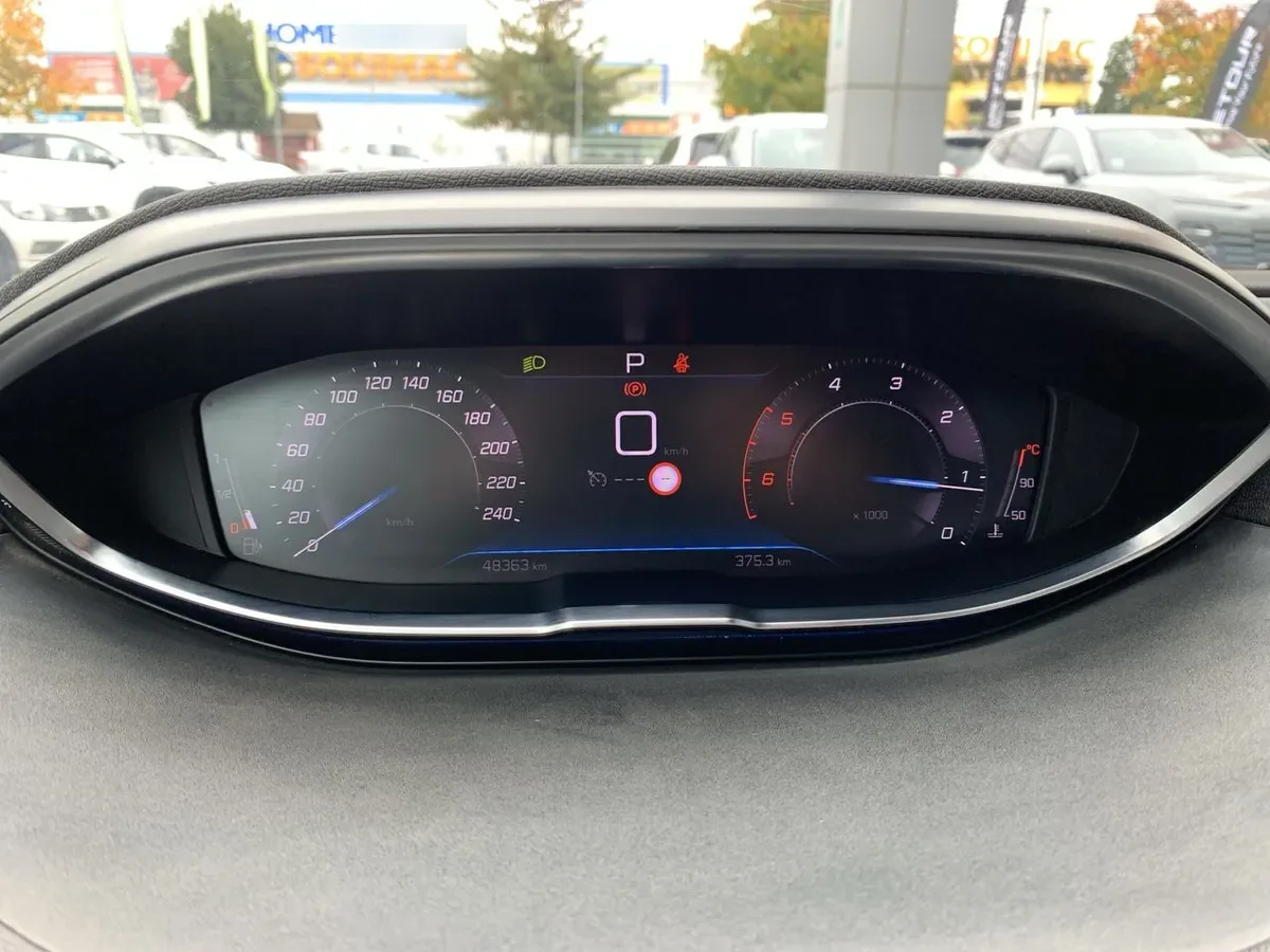 Peugeot 3008 1.5 Allure Pack Bluehdi 130 4x2 Eat8 5p año 2024