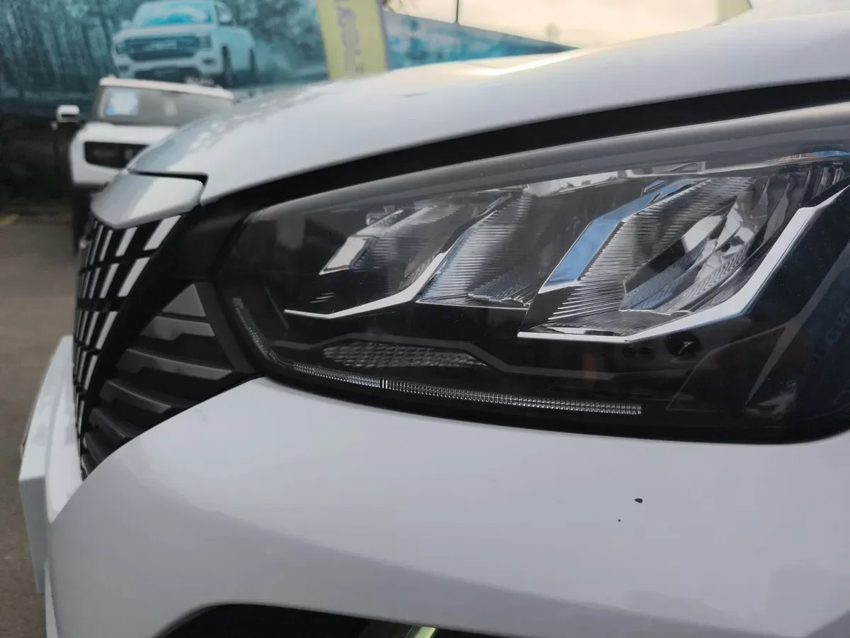 Peugeot 2008 1.5 Allure Pack Bluehdi 130hp Diesel 4x2 Eat8 5p año 2024
