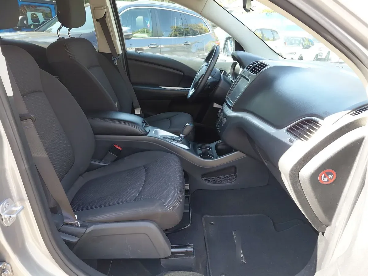 Dodge Journey 2.4 Se 4x2 At 5p año 2018