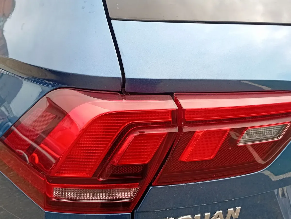 Volkswagen Tiguan 1.4 Tsi Comfortline 4x2 7a 150hp At 5p año 2018