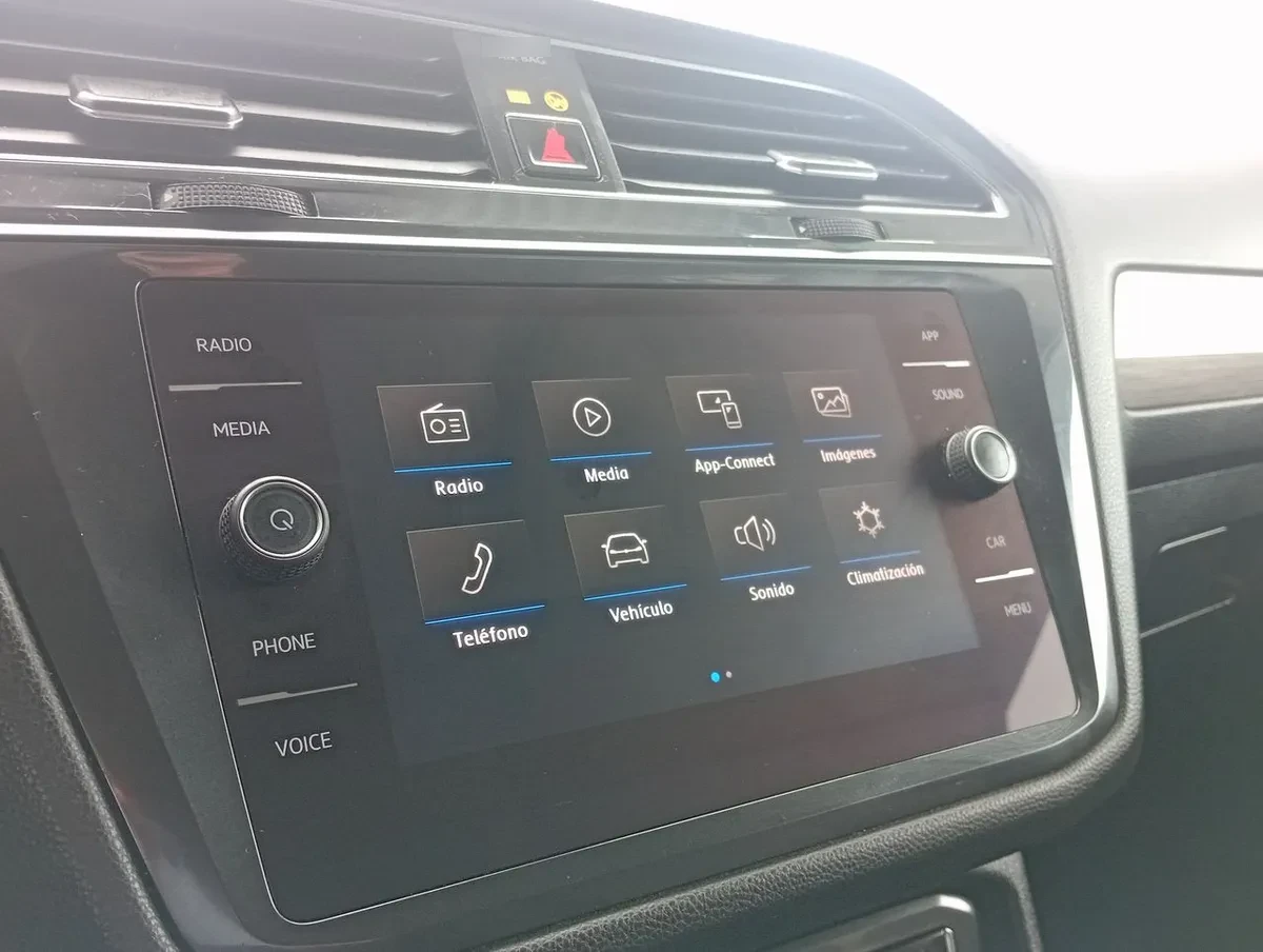 Volkswagen Tiguan 1.4 Tsi Comfortline 4x2 7a 150hp At 5p año 2018