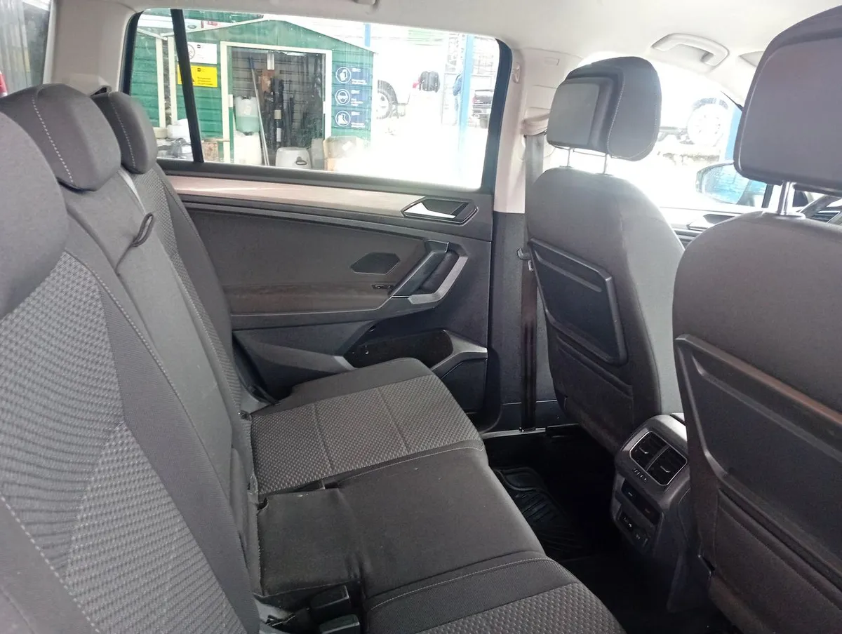 Volkswagen Tiguan 1.4 Tsi Comfortline 4x2 7a 150hp At 5p año 2018