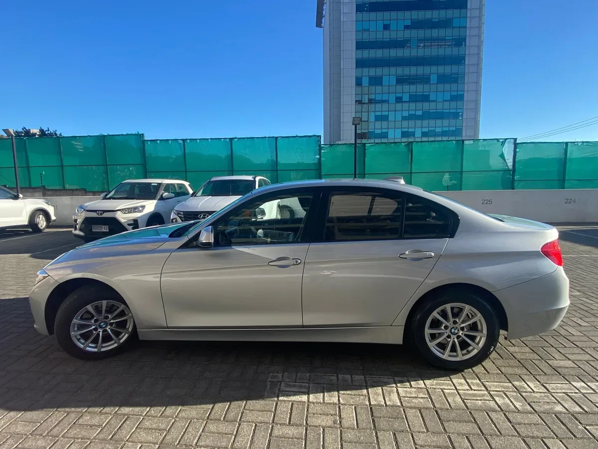 BMW 316 1.6 I Luxury Sunroof At año 2016