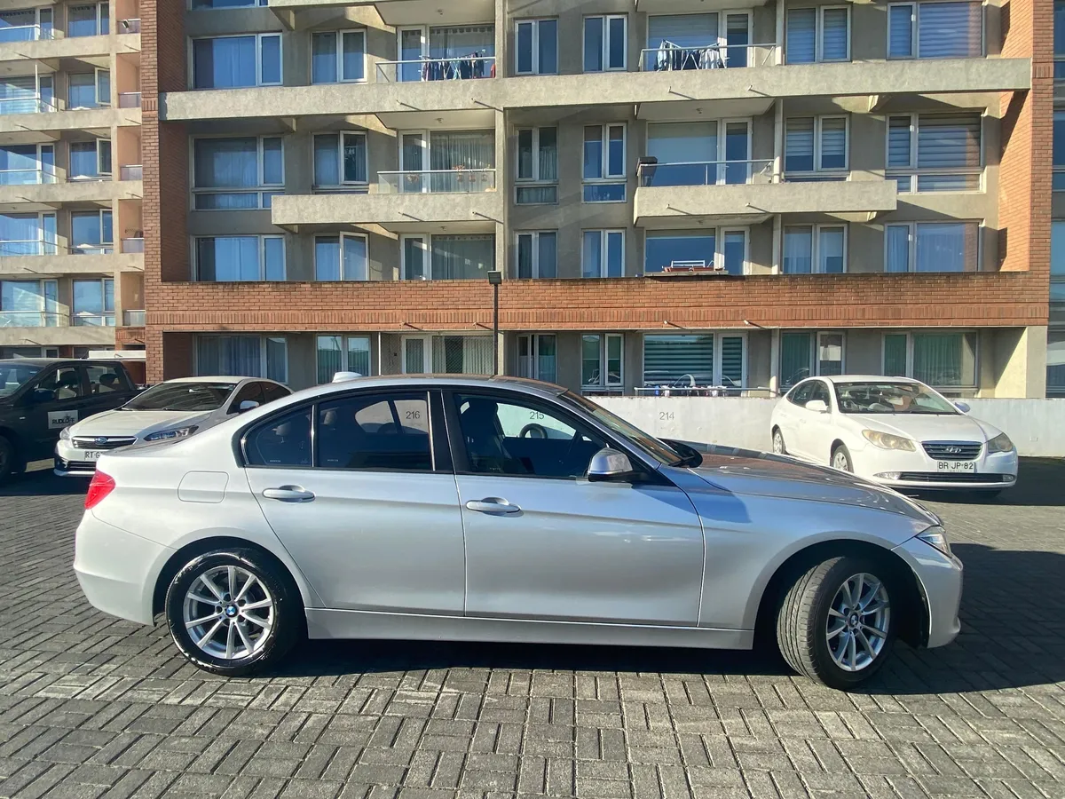 BMW 316 1.6 I Luxury Sunroof At año 2016