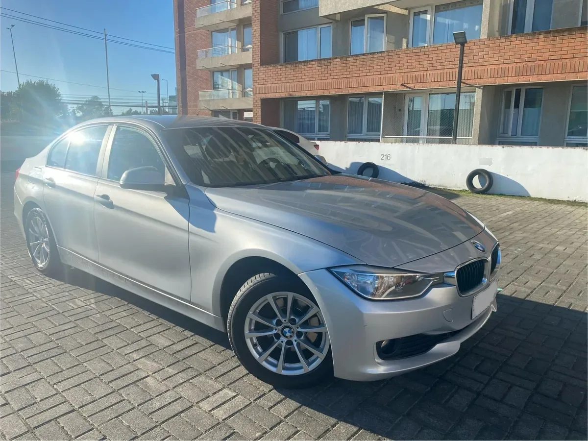 BMW 316 1.6 I Luxury Sunroof At año 2016