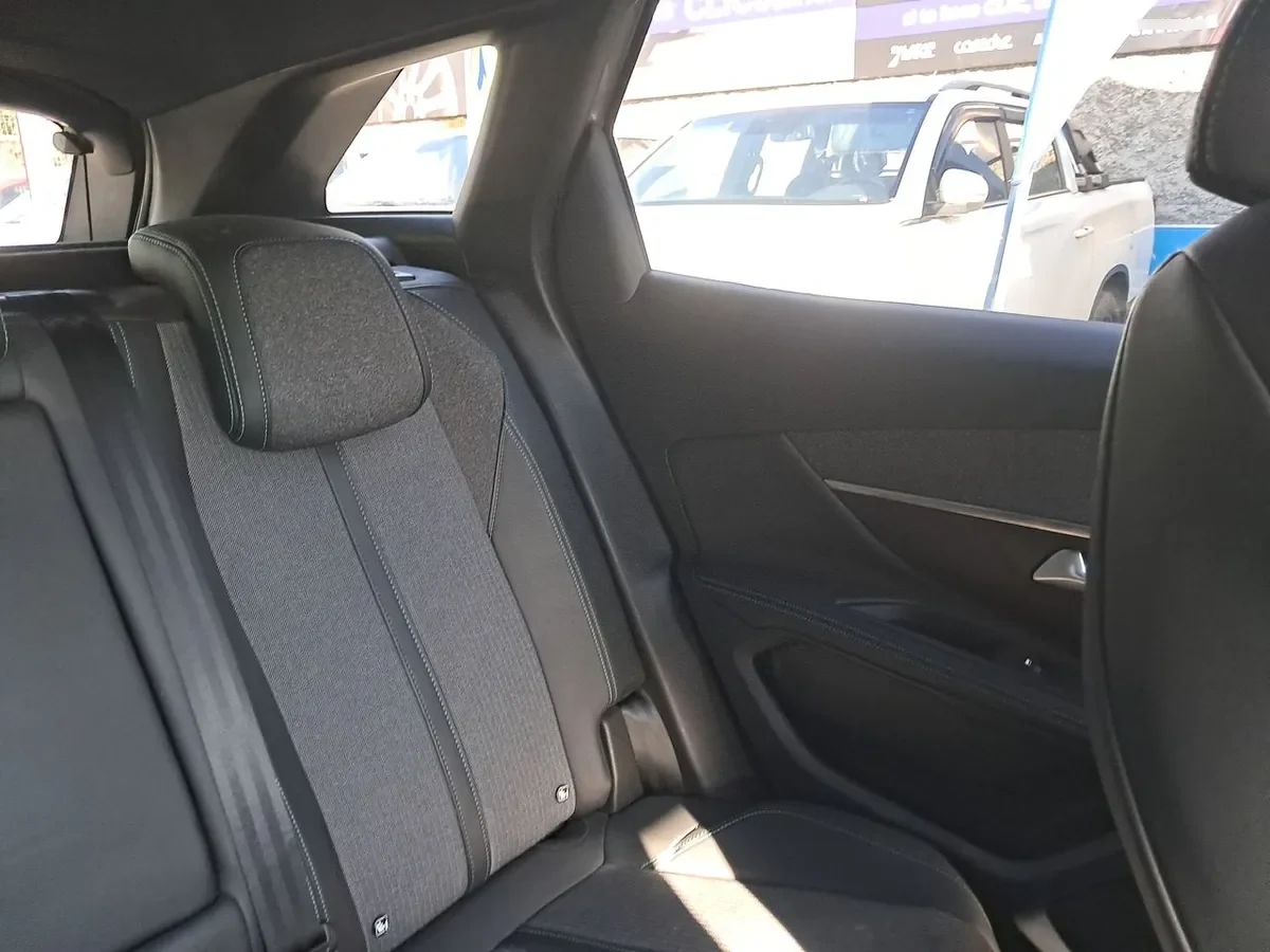 Peugeot 3008 1.6 Allure Pack Thp 165 4x2 Eat6 5p año 2024