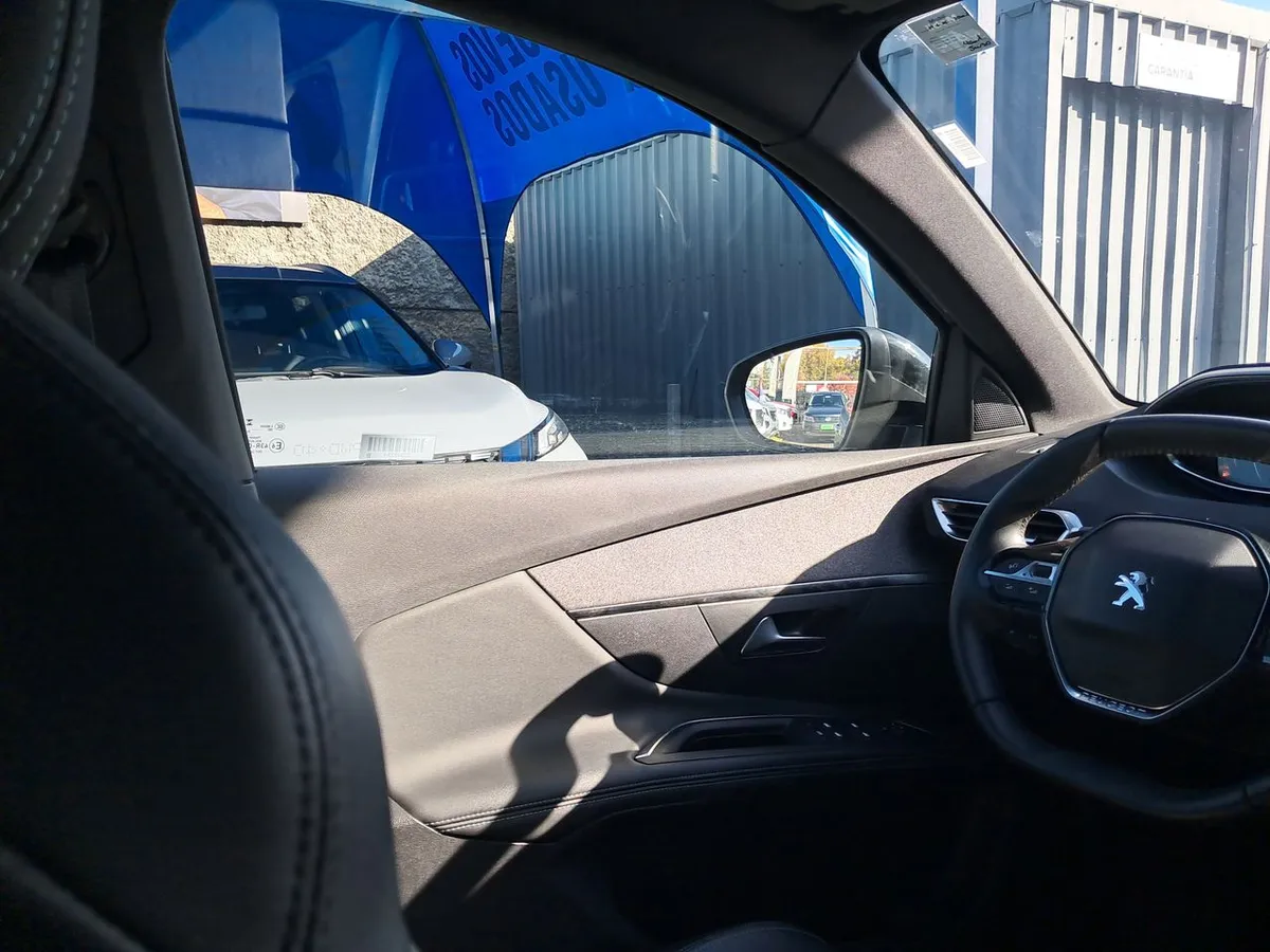 Peugeot 3008 1.6 Allure Pack Thp 165 4x2 Eat6 5p año 2024