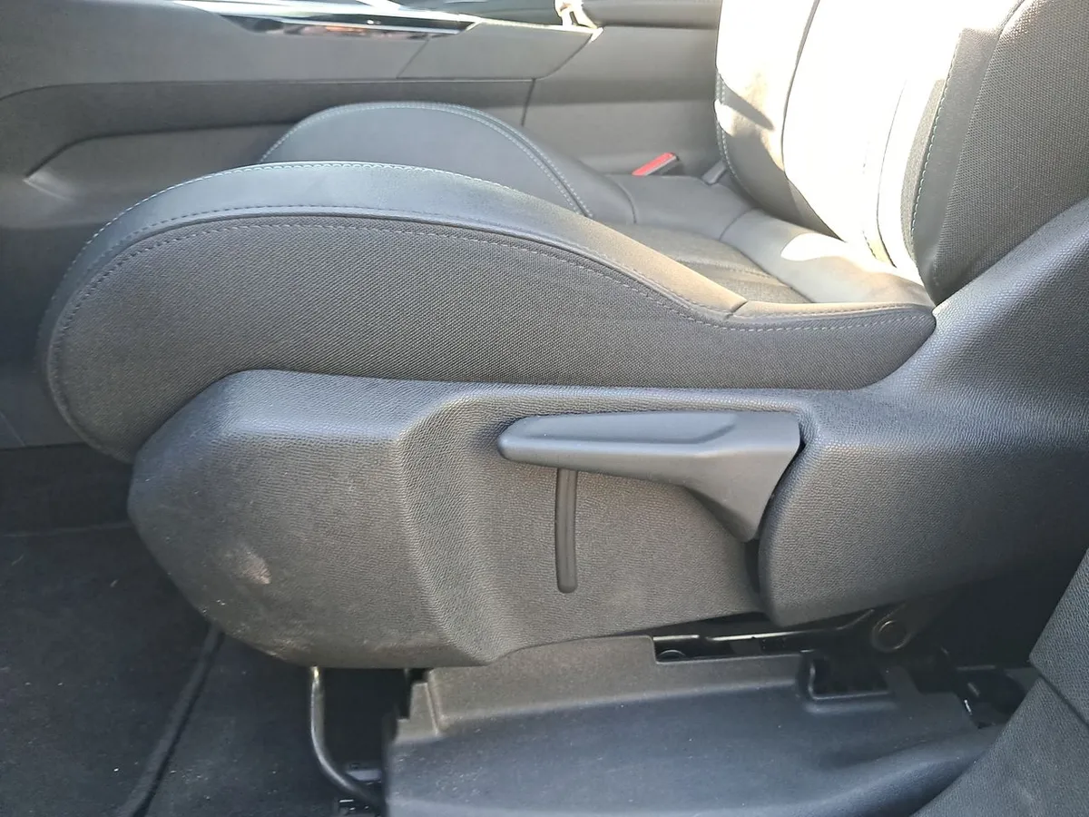 Peugeot 3008 1.6 Allure Pack Thp 165 4x2 Eat6 5p año 2024