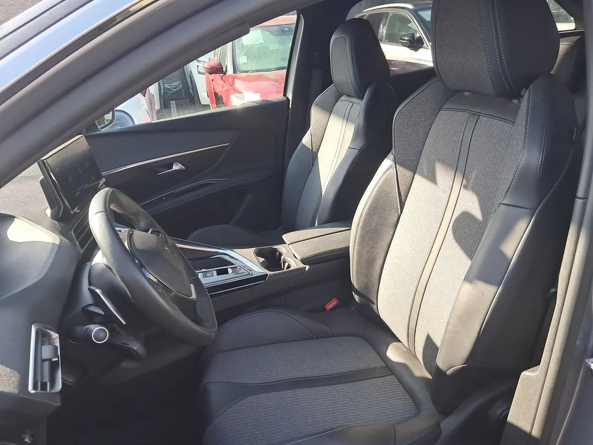 Peugeot 3008 1.6 Allure Pack Thp 165 4x2 Eat6 5p año 2024