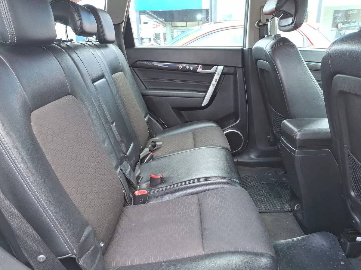 Chevrolet Captiva 2.4 Lt Fwd V Sa At6 5p año 2016