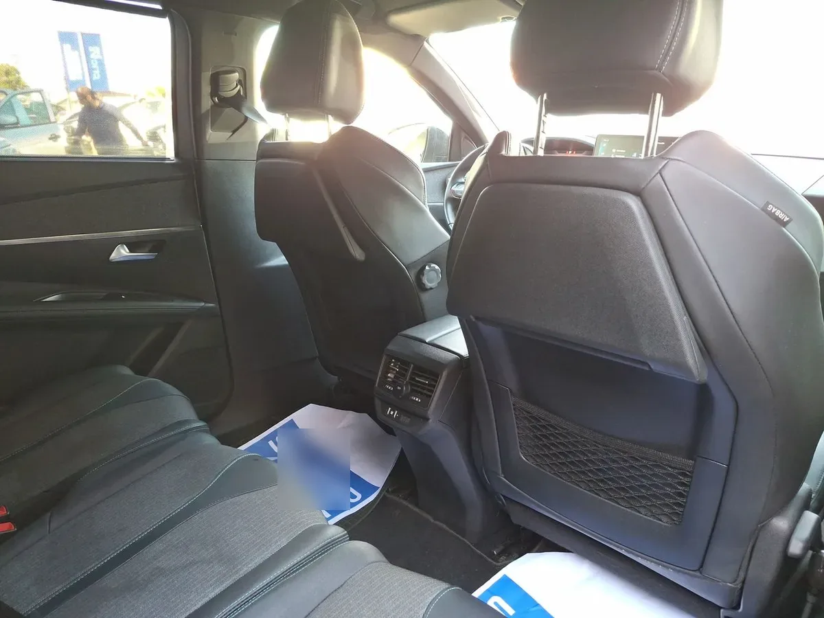 Peugeot 5008 1.5 Allure Pack Bluehdi 130 4x2 Eat8 5p año 2024