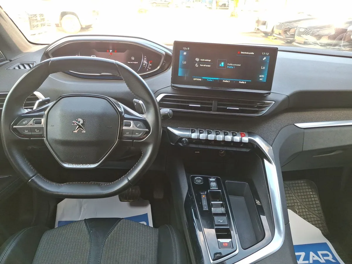 Peugeot 5008 1.5 Allure Pack Bluehdi 130 4x2 Eat8 5p año 2024