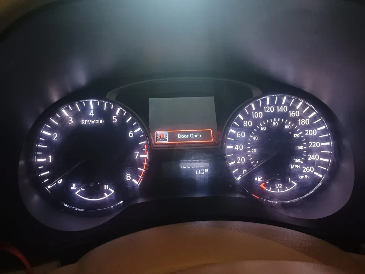 NISSAN PATHFINDER 3.5 Sense Cvt At 4x2 año 2015