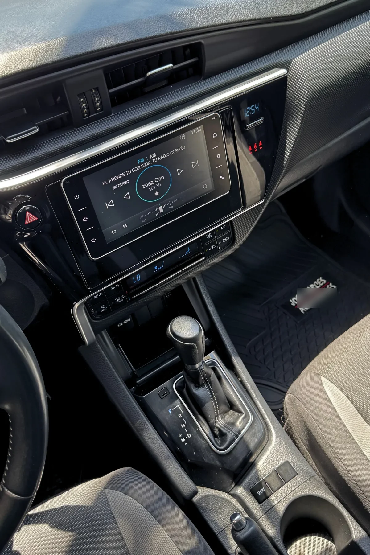 TOYOTA AURIS 1.6 13810 Mt año 2019