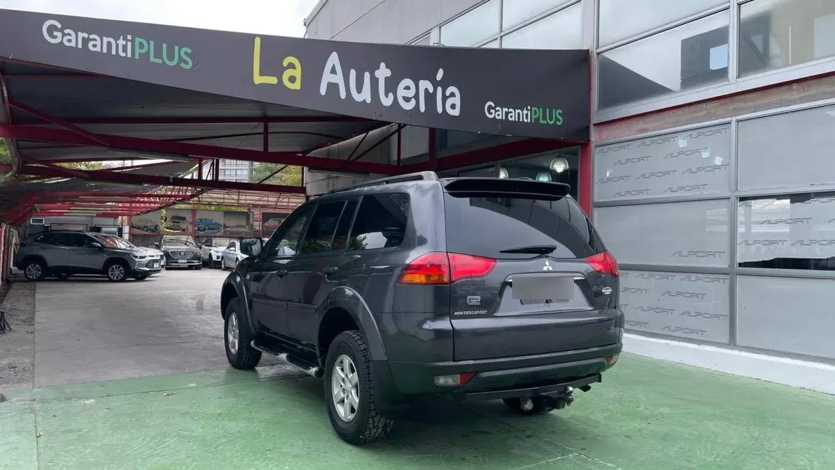 Mitsubishi Montero Sport G2 2.5 Diesel 2wd At año 2013