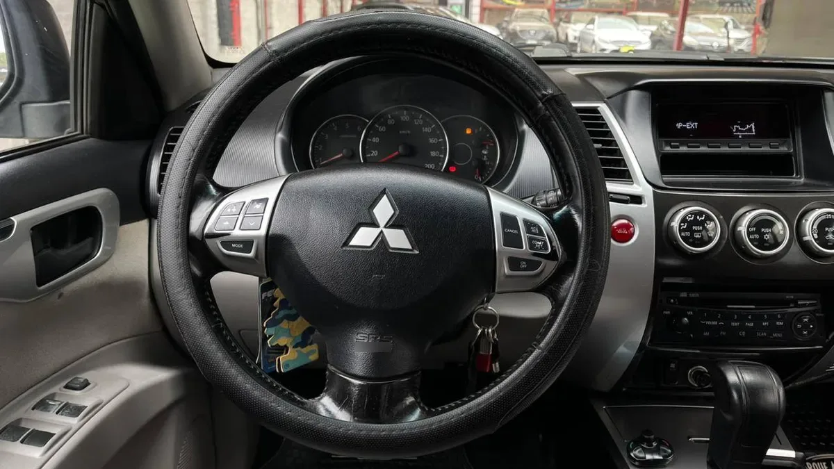 Mitsubishi Montero Sport G2 2.5 Diesel 2wd At año 2013