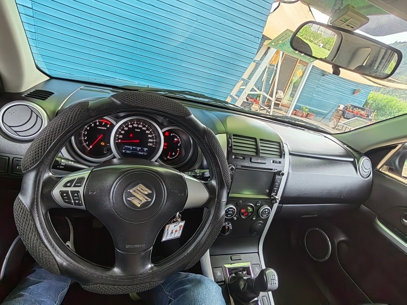 SUZUKI GRAND NOMADE 2.4 G Glx Sport 5p At 4x4 año 2019