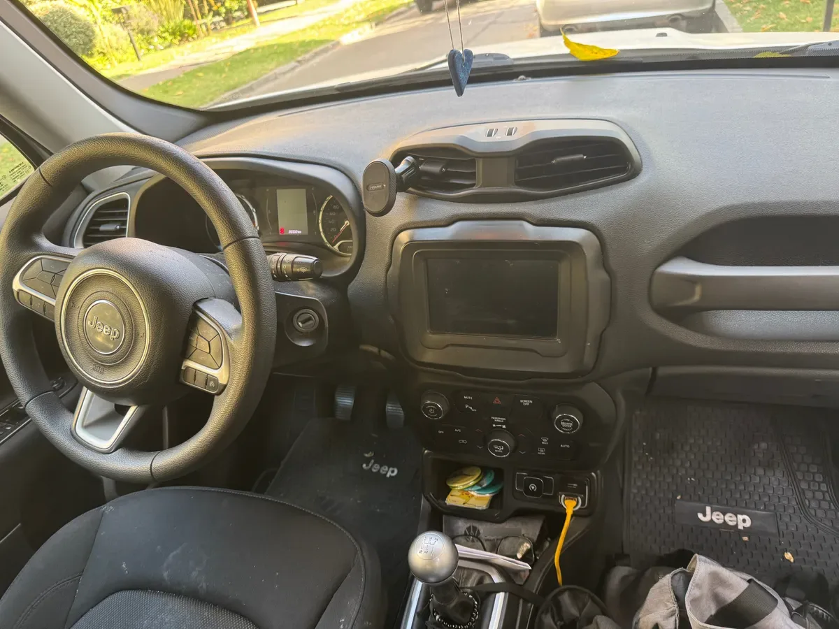 JEEP RENEGADE 1.8 Sport Mt año 2021