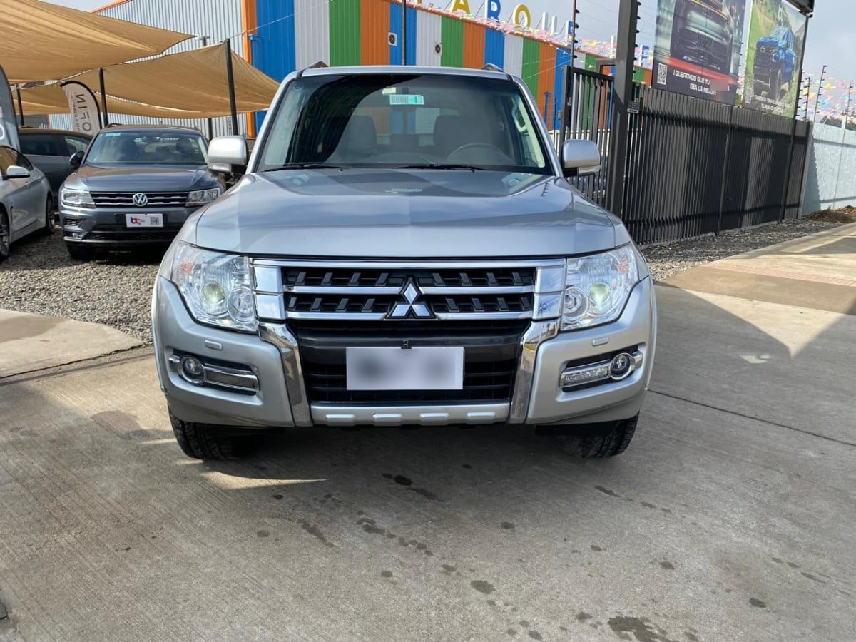 Mitsubishi Montero Largo 3.2 Diesel 4x4 3 Filas año 2019