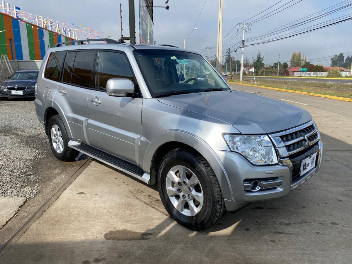 Mitsubishi Montero Largo 3.2 Diesel 4x4 3 Filas año 2019