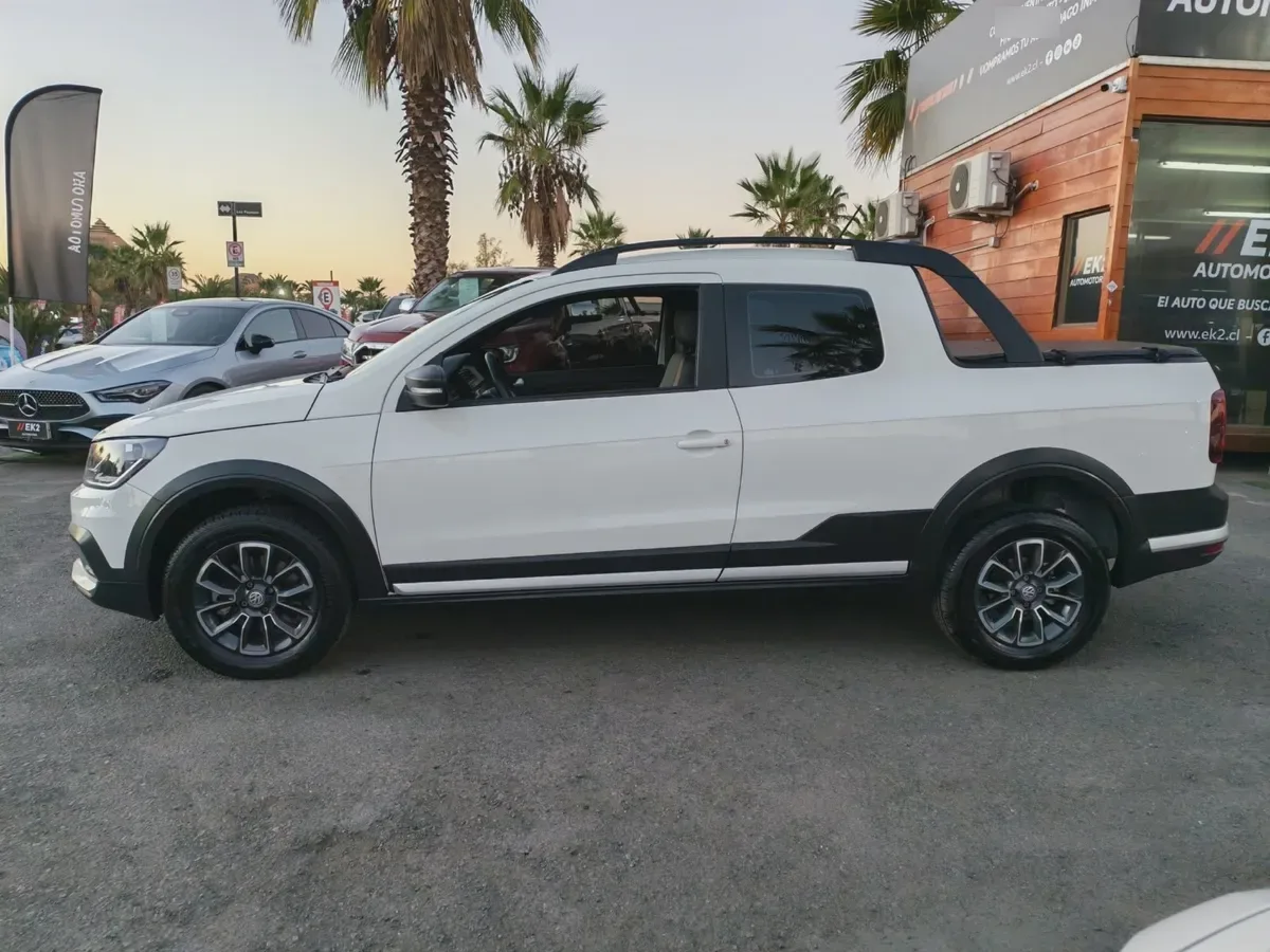 VOLKSWAGEN SAVEIRO 1.6 Cross Mt año 2024