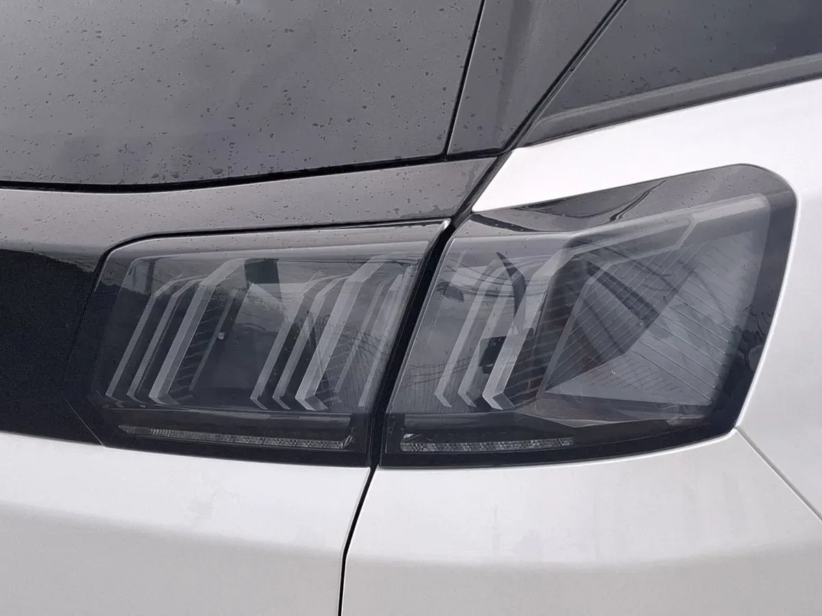 Peugeot 3008 1.5 Allure Pack Bluehdi 130 4x2 Eat8 5p año 2024