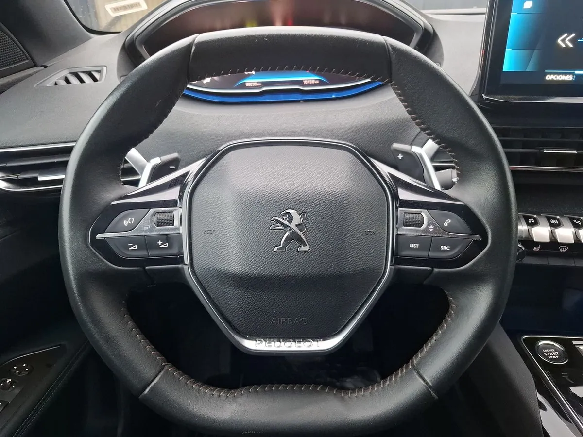 Peugeot 3008 1.5 Allure Pack Bluehdi 130 4x2 Eat8 5p año 2024