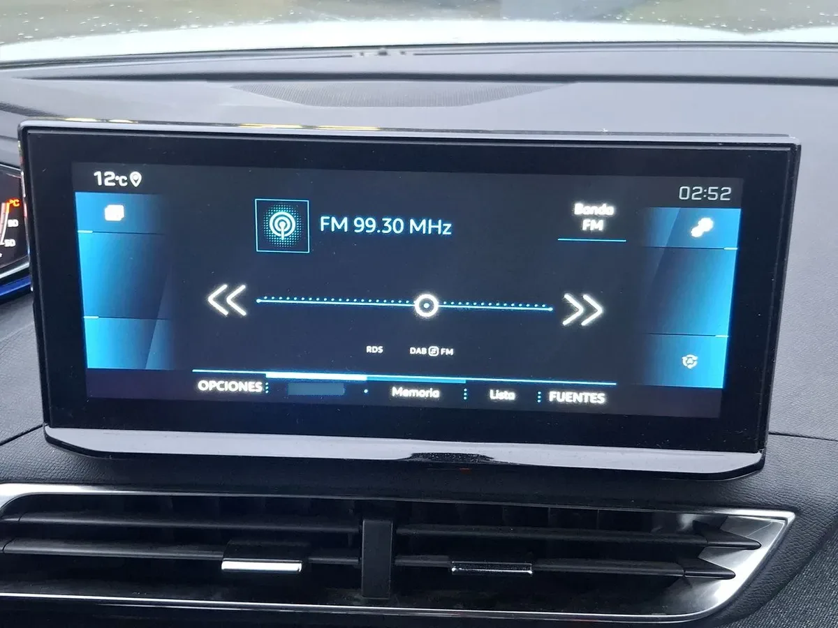 Peugeot 3008 1.5 Allure Pack Bluehdi 130 4x2 Eat8 5p año 2024